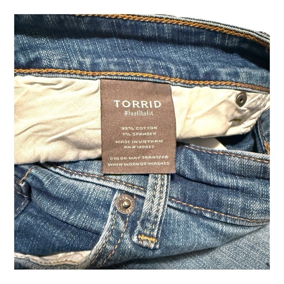 Torrid Perfect Boyfriend Mid-Rise Jeans Memory Lane - Size 24W Regular - Picture 7 of 13